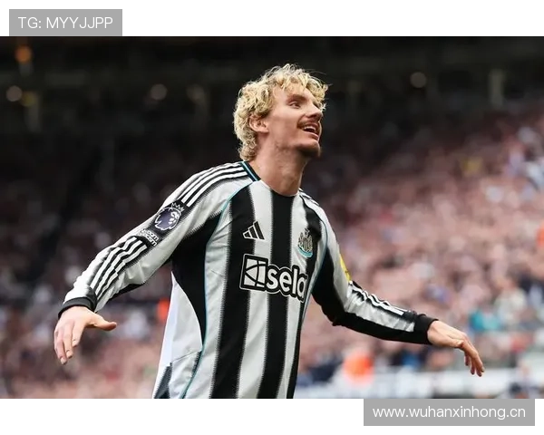 拉明·亚马尔:欧冠完成生涯首秀 拉明·亚马尔:欧冠完成生涯首秀