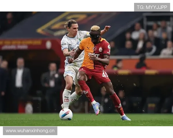 莱万与奥斯梅恩：终结效率及战术角色对比分析